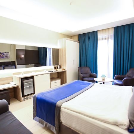 Random Suit Otel Istanbul Exteriör bild